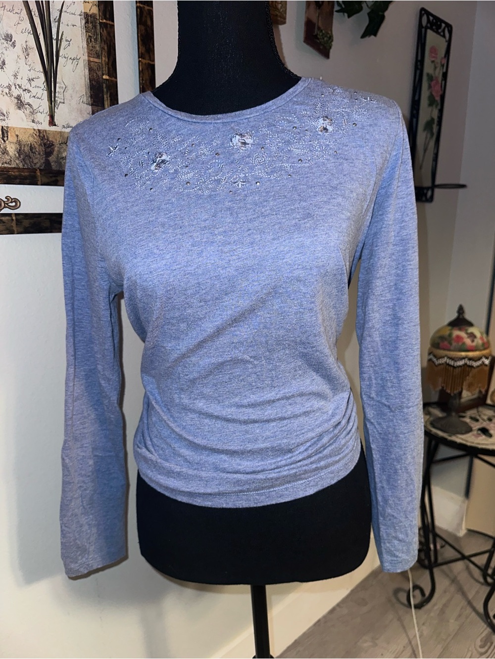 Studio Works blue gray embroidered floral long sleeve round neck T-shirt, Size M
